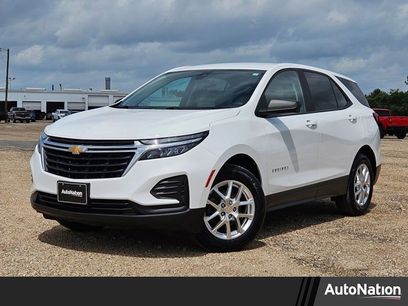 Used 2022 Chevrolet Equinox LS w/ LS Convenience Package