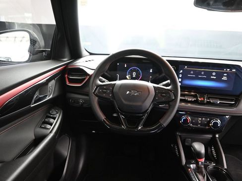 Used 2024 Chevrolet TrailBlazer RS w/ Driver Confidence Package FWD image 30