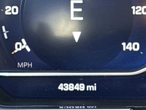 Certified 2022 Chevrolet Silverado 1500 High Country w/ High Country Premium Package image 12