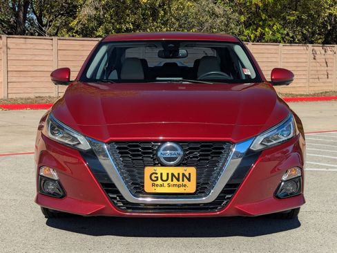 Used 2019 Nissan Altima 2.0 Edition One image 9