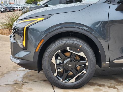 New 2026 Kia Sportage S image 5