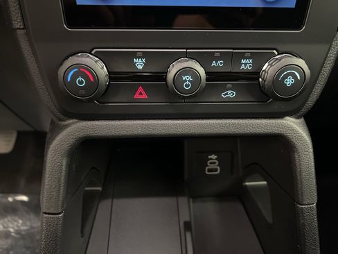 New 2025 Ford Ranger XL image 13