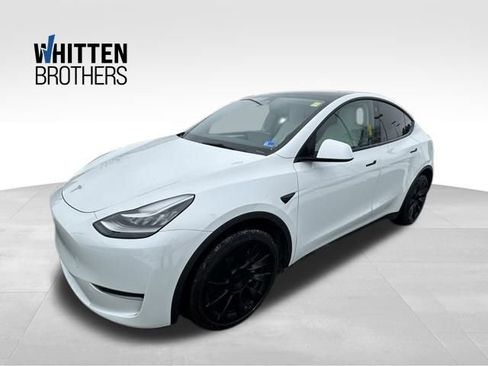 Used 2023 Tesla Model Y Long Range image 1