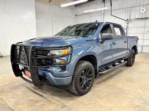Used 2024 Chevrolet Silverado 1500 Custom w/ Turbomax Blackout Package AWD/4WD image 5
