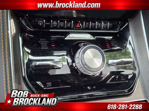 Used 2024 Jeep Grand Wagoneer Series III w/ Rear Seat Video Group 1 AWD/4WD image 35