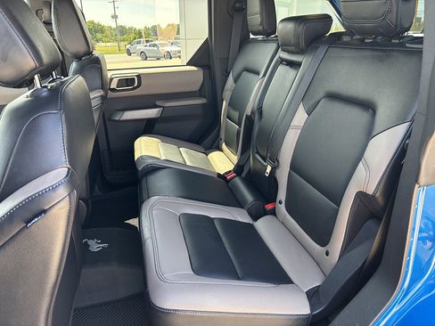 Used 2023 Ford Bronco Wildtrak AWD/4WD image 18