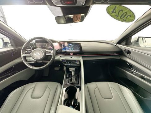 Used 2024 Hyundai Elantra Limited image 33