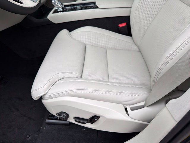 New 2026 Volvo XC90 T8 Ultra w/ Protection Package Premier AWD/4WD image 15