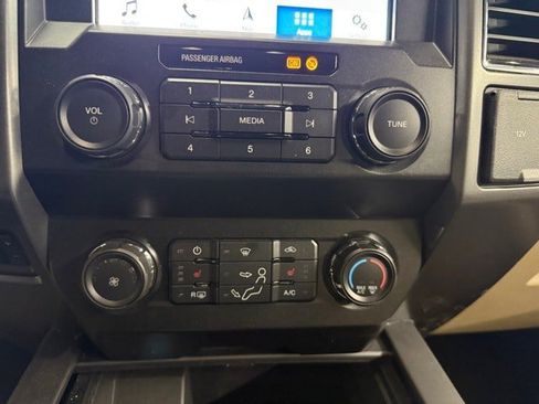 Used 2019 Ford F250 XLT w/ XLT Premium Package image 22