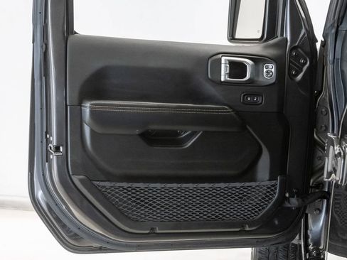 Certified 2024 Jeep Wrangler Unlimited Sahara AWD/4WD image 8