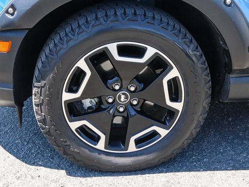 Used 2022 Ford Bronco Sport Outer Banks w/ Tech Package AWD/4WD image 13