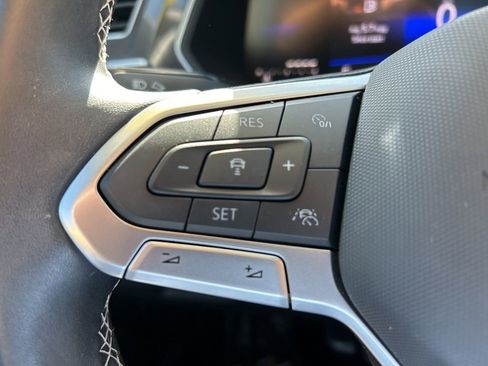 Used 2024 Volkswagen Tiguan S image 25