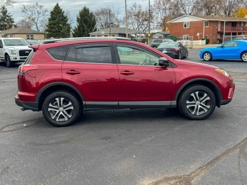 Used 2018 Toyota RAV4 LE w/ All Weather Liner Package image 9