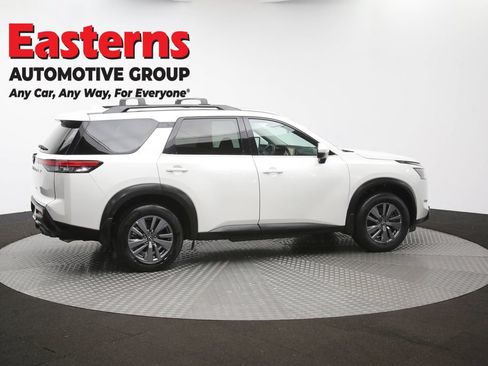 Used 2024 Nissan Pathfinder SV w/ SV Premium Package AWD/4WD image 48