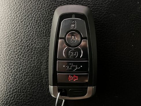 Used 2018 Ford F150 Lariat image 32