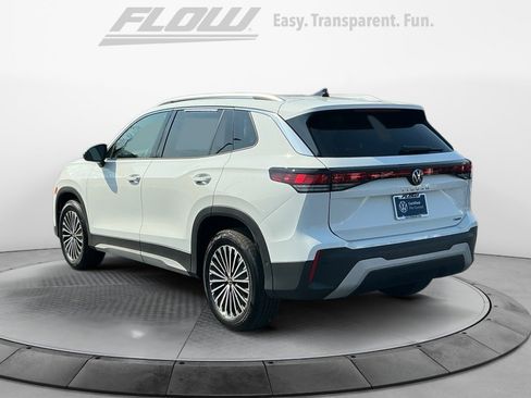 Certified 2025 Volkswagen Tiguan S w/ 18" Wheel Package image 6