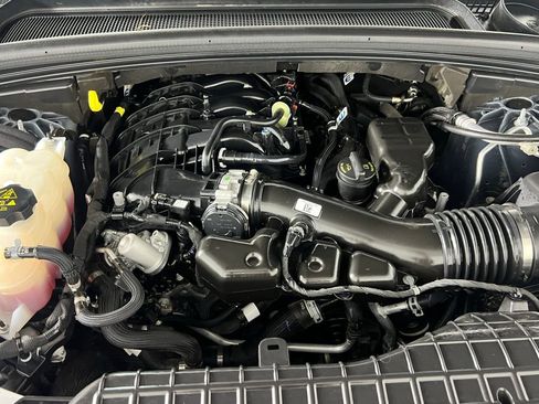 Used 2024 Jeep Grand Cherokee L Limited w/ Luxury Tech Group II image 28