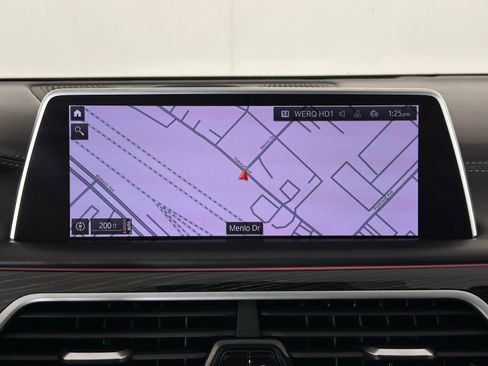 Used 2021 BMW 750i xDrive w/ Luxury Rear Seating Package image 26