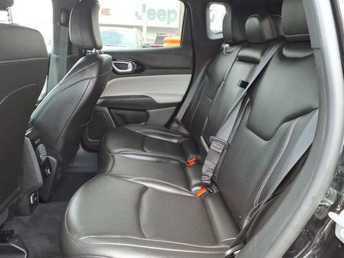 Used 2025 Jeep Compass Limited AWD/4WD image 12