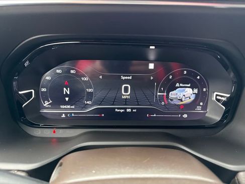 Used 2022 GMC Yukon XL Denali image 15