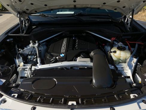 Used 2018 BMW X5 sDrive35i w/ M Sport Package image 25