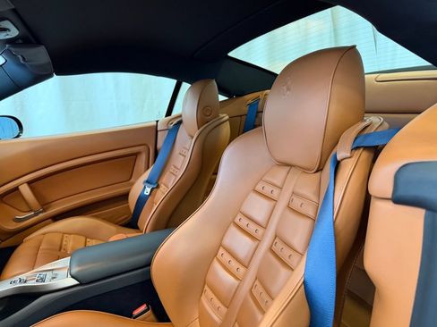 Used 2010 Ferrari California RWD image 24