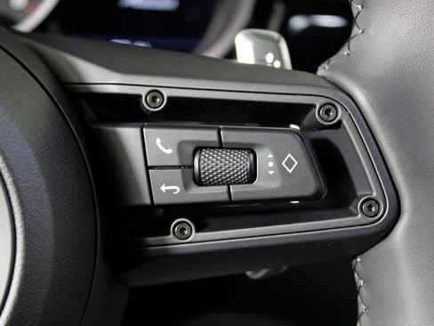 New 2026 Porsche Macan image 24