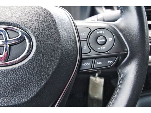 Used 2022 Toyota Corolla SE FWD image 19