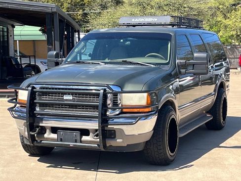 Used 2000 Ford Excursion Limited image 3