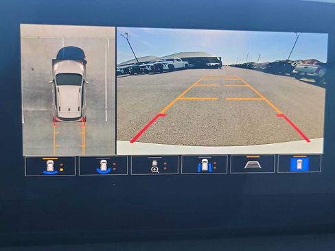 Used 2025 Buick Encore GX Avenir w/ Avenir Technology Package AWD/4WD image 24