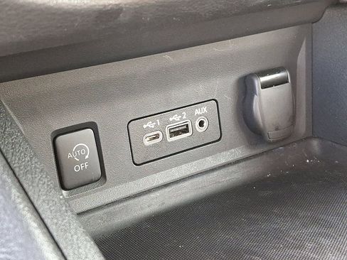 Used 2025 Nissan Sentra SR image 24