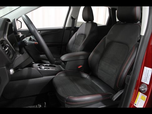 Used 2022 Ford Escape SEL w/ SEL Stealth AWD Package image 6