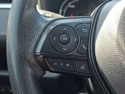 Used 2025 Toyota RAV4 XLE AWD/4WD image 20
