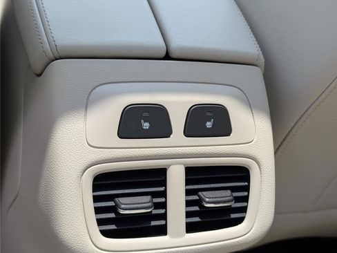 Used 2023 Buick Envision Avenir AWD/4WD image 17
