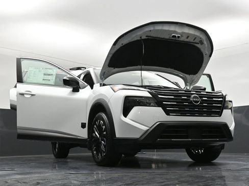New 2026 Nissan Rogue SV AWD/4WD image 35