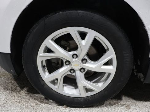 Used 2019 Chevrolet Equinox Premier image 8