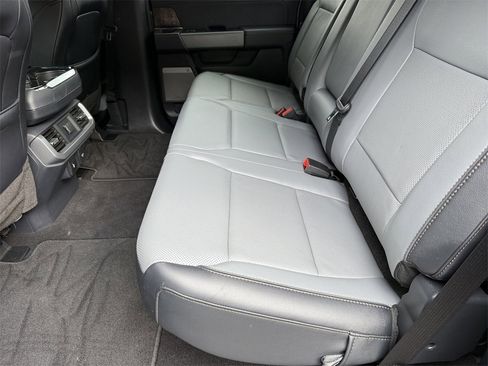 Used 2023 Ford F150 Lightning Lariat image 21