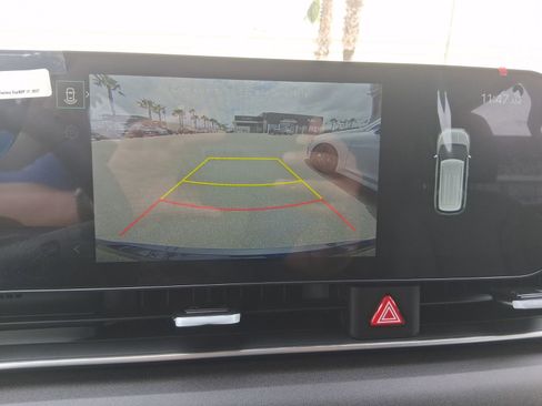 New 2026 Kia Carnival EX FWD image 12
