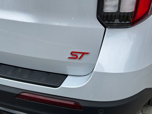 New 2026 Ford Explorer ST image 17