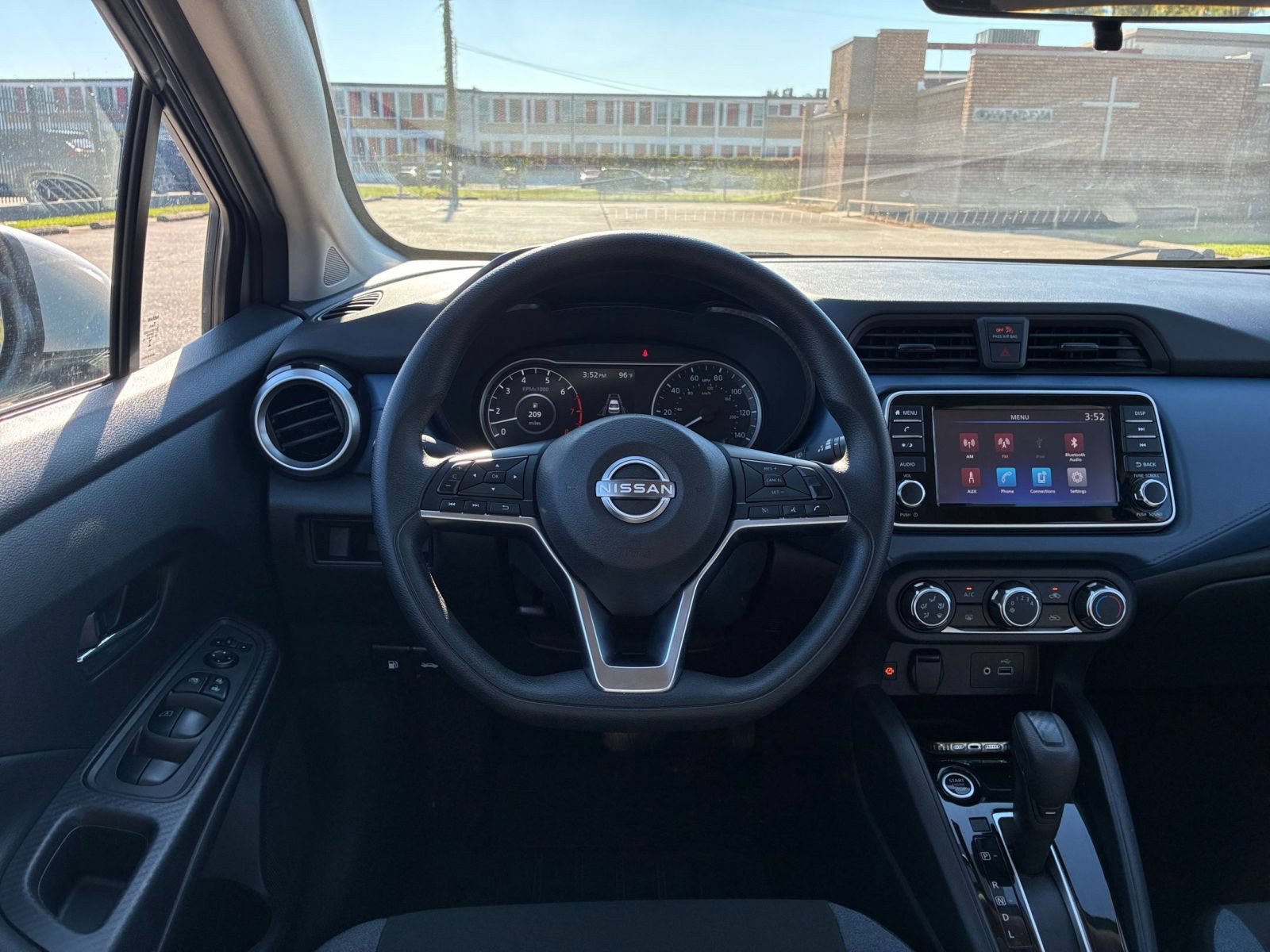 Used 2025 Nissan Versa SV FWD image 31