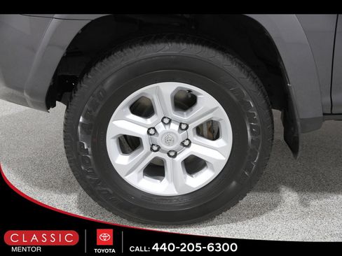 Used 2023 Toyota 4Runner SR5 Premium image 23