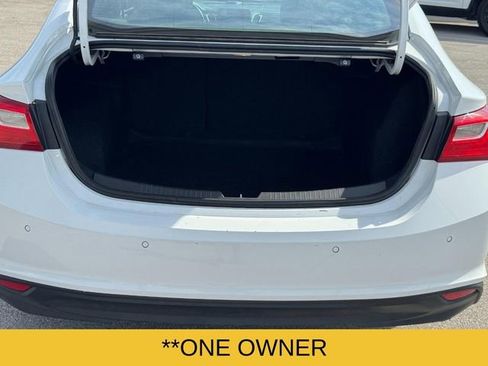 Used 2024 Chevrolet Malibu LT image 4