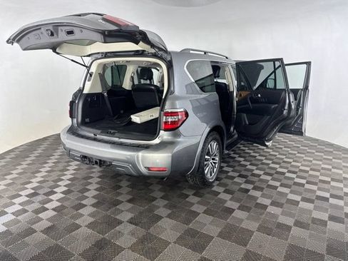 Used 2021 Nissan Armada SL w/ Captain's Chairs Package RWD image 14