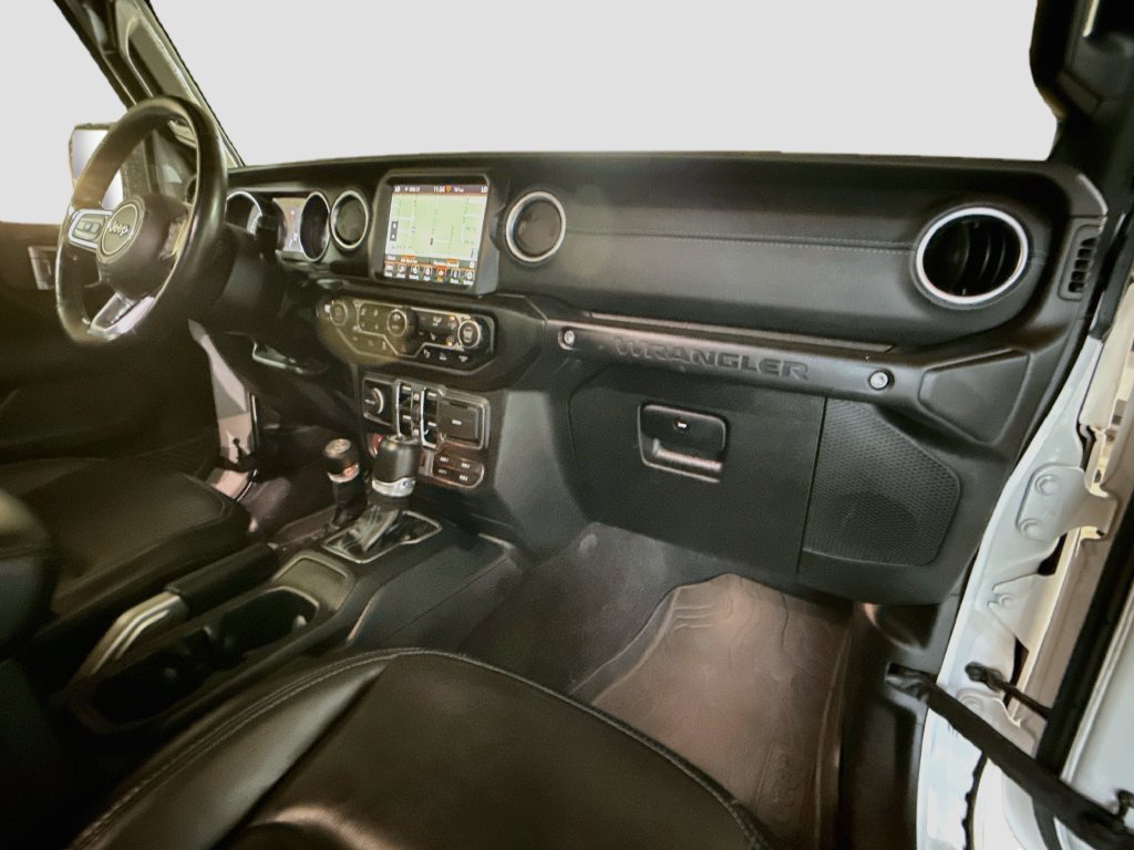 Used 2022 Jeep Wrangler Unlimited Rubicon 4xe w/ Cold Weather Group AWD/4WD image 34
