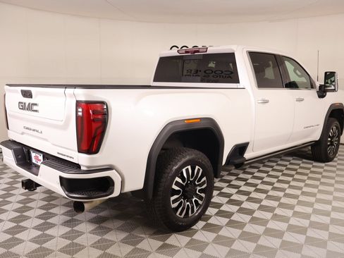 Used 2024 GMC Sierra 2500 Denali Ultimate AWD/4WD image 22