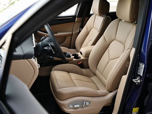 New 2026 Porsche Macan image 5