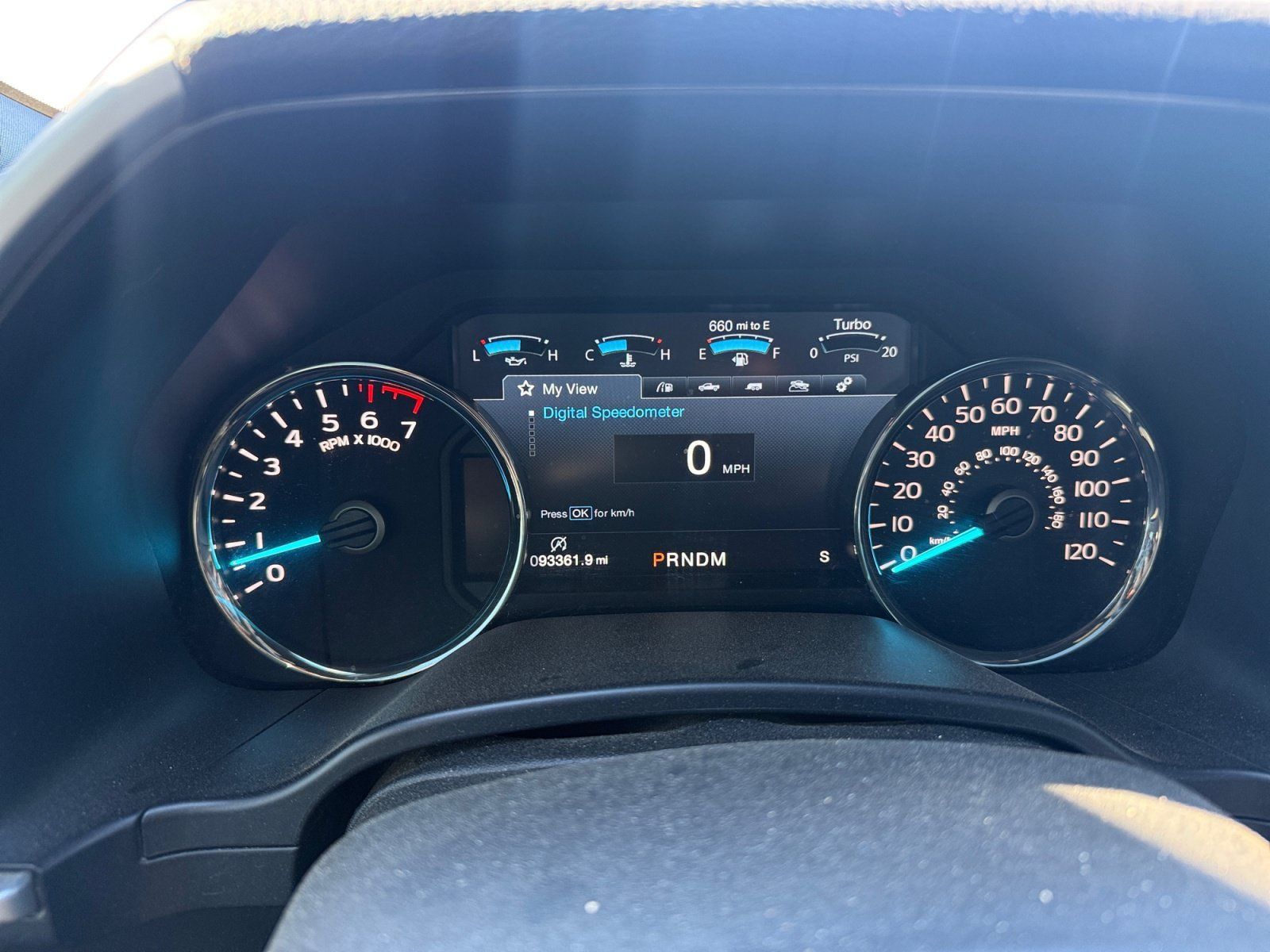 Used 2020 Ford F150 Lariat w/ Equipment Group 502A Luxury AWD/4WD image 12