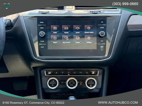 Used 2020 Volkswagen Tiguan SE w/ Panoramic Sunroof Package AWD/4WD image 18