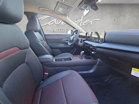 New 2026 Nissan Kicks SR FWD image 24
