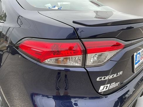 Used 2025 Toyota Corolla SE FWD image 11